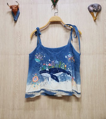 手工刺繡連衣裙、亞麻麵料、鯨魚、海洋、海洋、幻想