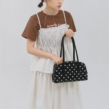 QUEENSHOP_S 女裝 霧面點點設計保齡球單肩包 三色售 現+預 【06070446】