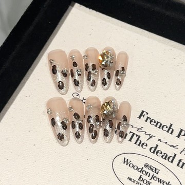 ➕最新設計款穿戴甲💅純手工穿戴甲片高級感豹紋裸粉色美甲棕色大鑽氣質顯白輕奢華指甲長尖橢圓穿戴甲 JNCQ