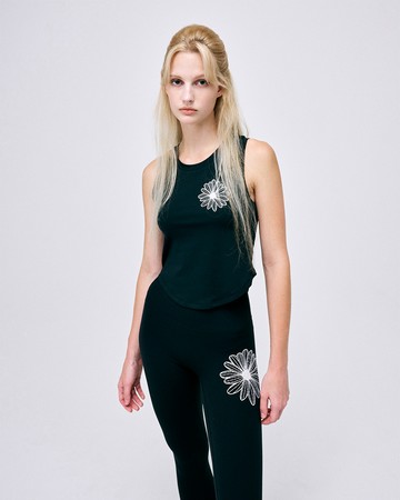 MARDI MERCREDI 削肩運動背心 黑色 經典小雛菊 白花 AIRLIFT CROPPED SLEEVELESS TOP THEFLOWER
