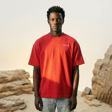 KINGO男款｜亮紅寬鬆落肩短版T恤611113