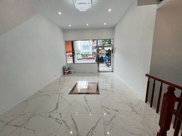 樓店住宅30米-效收益學區商圈 自用收租皆宜｜台中市南區五權南路