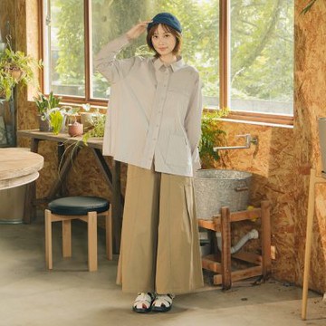 【MOSS CLUB】前口袋下打摺寬口褲(藍 卡)