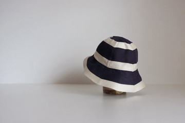 新款・帽子 / 寬簷帽 / 棉麻寬條紋【深藍配象牙白】/ hat / linen cotton