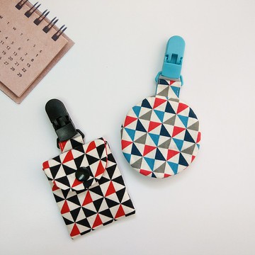 個性三角-2色可選。平安符袋 (可繡名字)