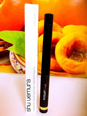 (香檳金色) 植村秀 Metal:ink 持久閃爍眼線液0.04oz，1.4ml G Champagne~百貨公司專櫃盒裝