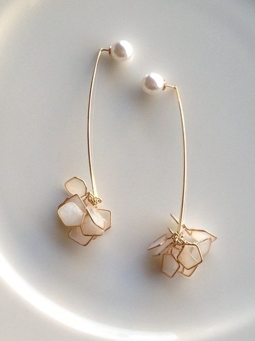 歌德珍珠花 耳環 / 耳夾 手工樹脂 夾式耳環 送禮 紙盒包裝 浪漫