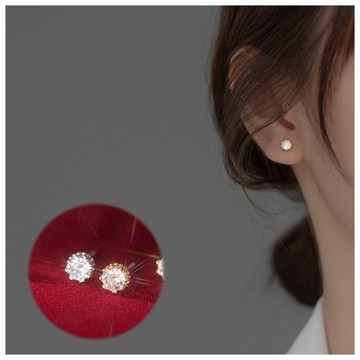 梨花HaNA 上班不用摘．s925銀小小皇冠細緻耳釘