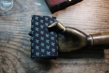 黑色军工花口袋巾个性西装手帕丝巾