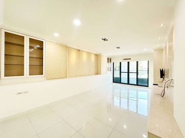 仰德建設五甲南華商圈緊鄰77期重劃區透天店面｜高雄市鳳山區林森路