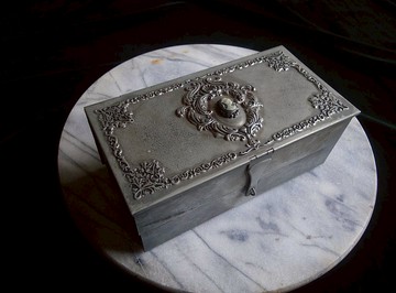 【老時光 OLD-TIME】早期歐洲金屬珠寶盒(附鎖+鑰匙)