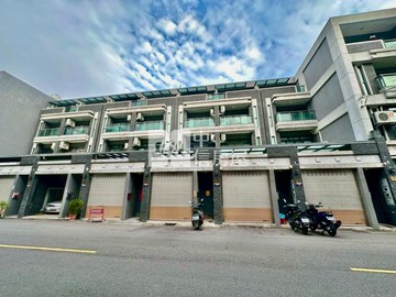 大里大元國小臨十米路大地坪輕屋齡孝親別墅｜台中市大里區元正路