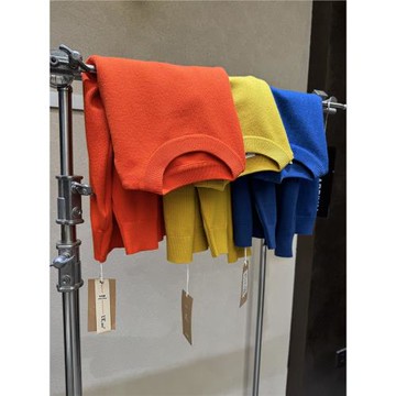 多巴胺彩色！王牌福利！用心感受！UUS高貨 純色男士圓領內搭毛衣