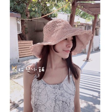 「拉兒小舖」台灣現貨-韓劇 草帽 夏天 編織草帽 大沿帽 遮陽帽 海灘風 可折疊 氣質風 森林系 手工編織草帽