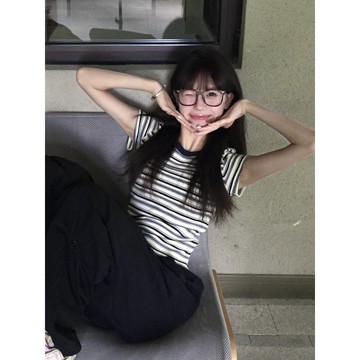 時尚女裝 短袖 T恤 美式復古甜酷條紋T恤女港風原宿超火修身顯瘦短袖短款辣妹上衣INS 短袖上衣 顯瘦修身 短版T恤