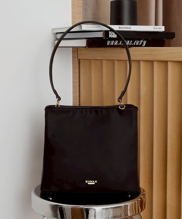 多層拼接皮革雙背帶肩背斜背尼龍包-極光黑-企鵝系列 (BZ96368-49)