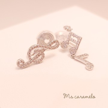 【焦糖小姐 Ms caramelo】夾式耳環不對稱音符耳環