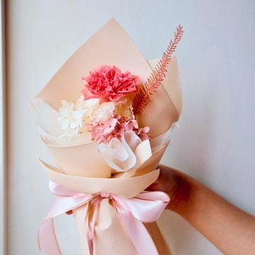 永生花康乃馨花束  生日 l 週年 l 母親節 l 慶祝 l 桃粉色系