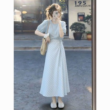 ✨夏季爆款✨ 2026新款蓝色衬衫连衣裙子女夏季韩系一整套穿搭海边度假格子长裙 洋装