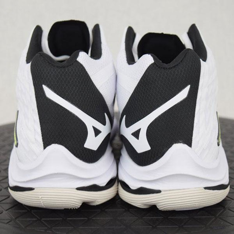 ミズノ MIZUNO バレーボールシューズ ウエーブライトニングZ7