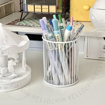 沙鵰北歐高中生筆筒收納學生宿捨桌麵筆筒眉筆彩妝工具鐵藝WUH6YGT01