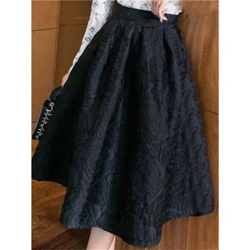 赫本風浮雕提花半身裙傘裙女秋季遮胯顯瘦a字裙復古花苞裙中長款