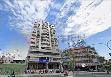 國圖舘-巴黎之星漂亮套房｜台中市西區三民路一段