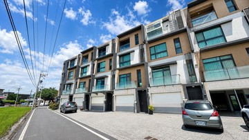 壯圍近礁溪8年透天53坪｜RC室內車庫｜1188萬｜宜蘭縣壯圍鄉新社路