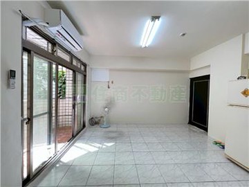 水湳14期旁低總價華廈美3房｜台中市北屯區雷中街