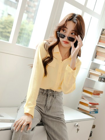 純色立體織紋不對稱口袋襯衫上衣