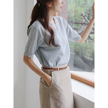 《新品促銷》冰絲半袖針織衫女款短袖夏季薄款氣質t恤v領中袖上衣