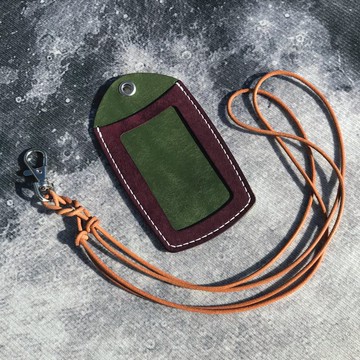 皮革掛頸證件套 - 直立式識別證 - 附可調節頸繩 - 包刻字壓字