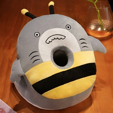 優樂悅~鯊bee午睡枕小學生趴睡枕辦公室午休神器兒童桌上睡覺抱枕趴趴枕抱枕 娃娃【可開發票】