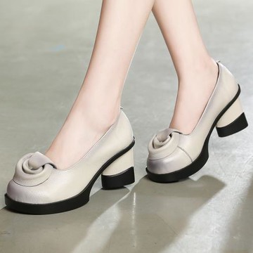 7cm中跟防水臺單鞋民族風手工花朵淺口高跟媽媽鞋粗跟軟底皮鞋