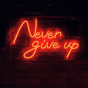 Never Give Up 霓虹燈 夜燈 發光字 牆壁裝飾