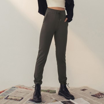 綁帶彈力寬鬆九分運動褲-Darkblue