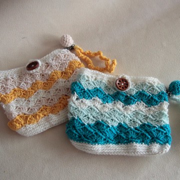 配色方形波浪毛線木扣收納包