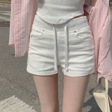 ˏˋ 𝐻𝑒𝑦 𝑆𝑝𝑟𝑖𝑛𝑔 - ̗̀ 🌷⛅️ ̖́‎淨白配色~夏季清爽濾鏡直筒拼接繫帶牛仔短褲