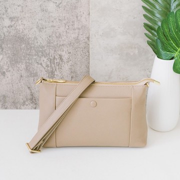 真皮百搭斜背包 22362 杏