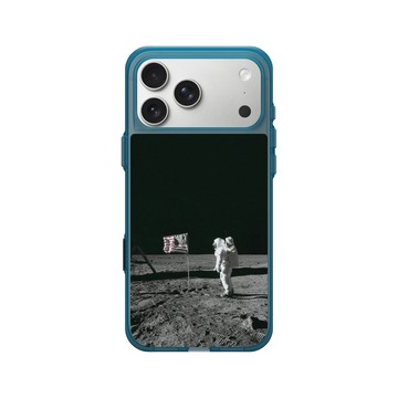 iPhone 17 Pro Max Clear (相機按鈕) 夜幕藍 - NASA - Apollo 11 - Astronaut Aldrin On The Moon