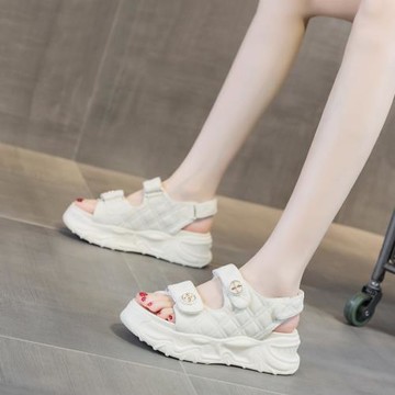 小香風新款涼鞋女2024年夏水鉆厚底增高鏤空軟底百搭魔術貼羅馬鞋