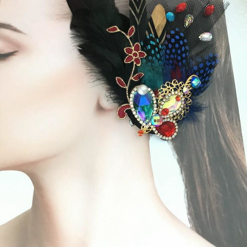 ヘッドコサージュ ヘア飾り ヘアアクセサリー コサージュ 羽根