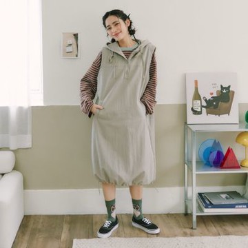 【Dailo】挖空宇宙探險山系外搭連帽背心洋裝 綠 卡 灰