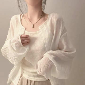 ˏˋ 𝐻𝑒𝑦 𝑆𝑝𝑟𝑖𝑛𝑔 - ̗̀ 🌷⛅️ ̖́韓國 INS夏季薄款防曬外套+內搭小吊帶兩件套上衣