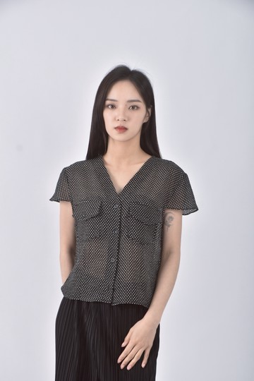 (S) laake點點黑色短袖上衣