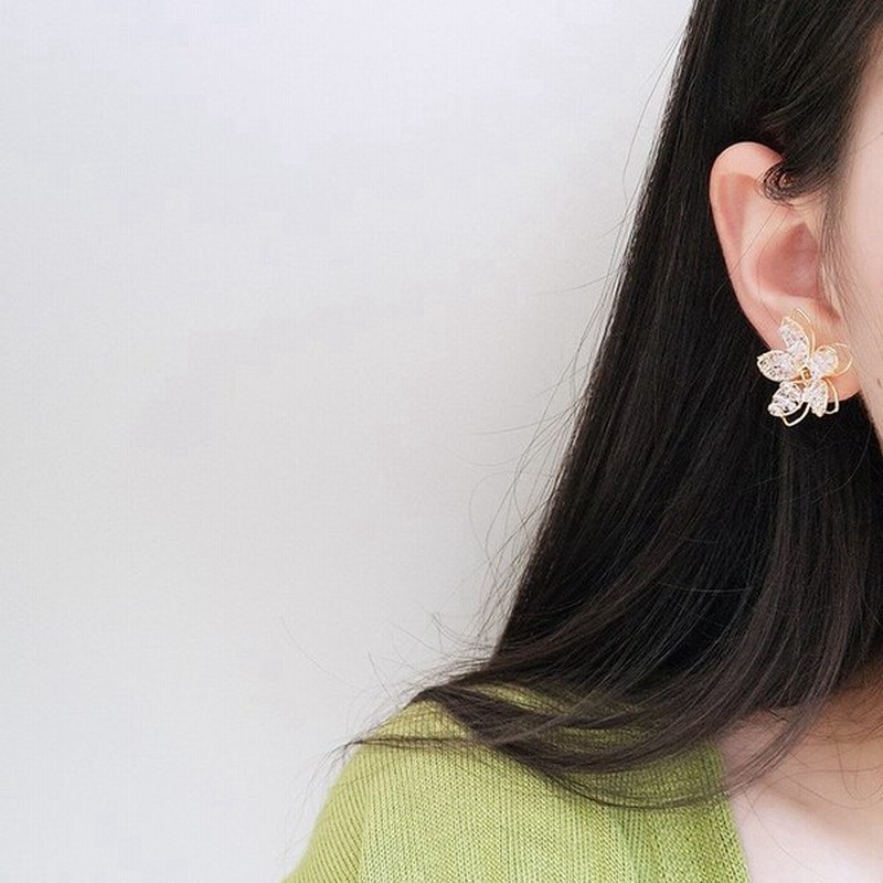 ピアス 揺れる レディース ゆれるピアス フックピアス リングピアス イヤリング アクセサリー ロングピアス 花 通販 Lineポイント最大get Lineショッピング