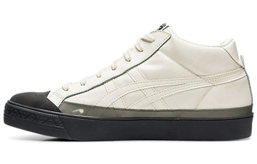 ONITSUKA TIGER FABRE CLASSIC MT WHITE BLACK