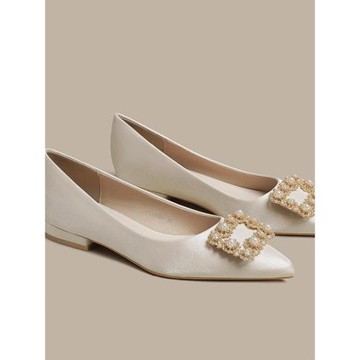 法式復古平底單鞋女2026春季新款尖頭百搭方扣水鉆不累腳女鞋軟底