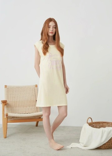 連身_Soft Clouds．短袖爬線罩杯睡衣(豆米-Great)