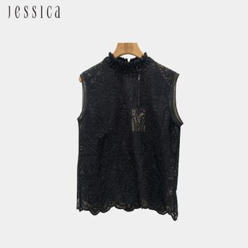 JESSICA - 鏤空鉤花蕾絲內搭無袖背心上衣J53303（黑）